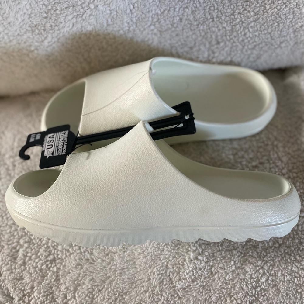 Comfort Slide Sandals Unisex Pool Bathroom Beach House Slippers Size W11 NWT